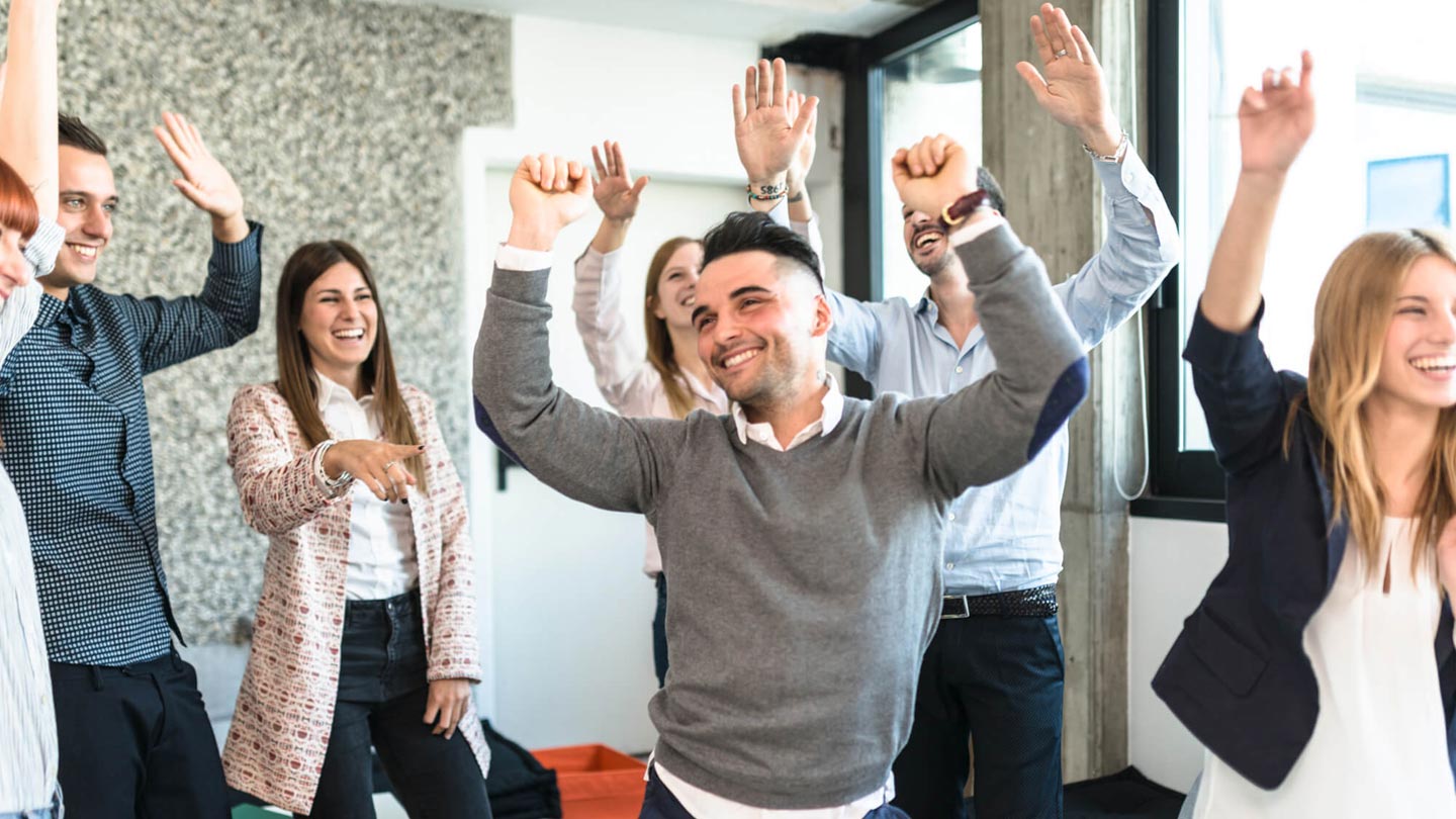 your-scrum-team-is-out-of-control-and-thats-just-how-you-want-it Team out of control having an office party